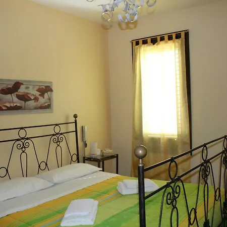 Seaside In With Pool Beaches And Large Terrace Cefalu